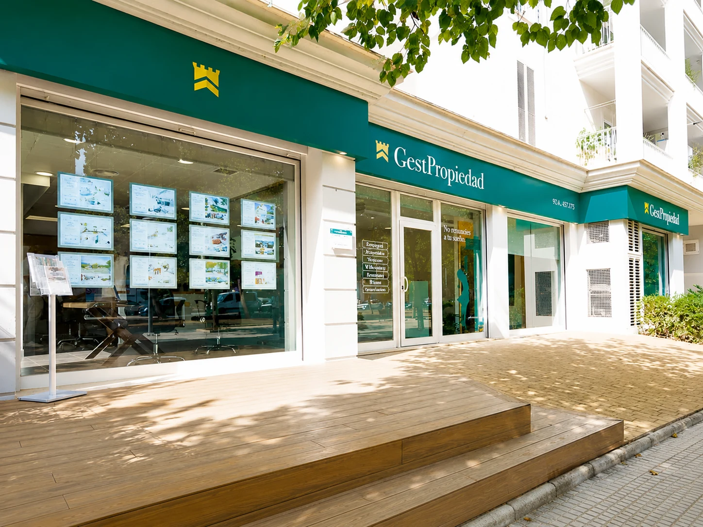 Fachada de la oficina principal de GestPropiedad en Ciudad Jardín, Palma